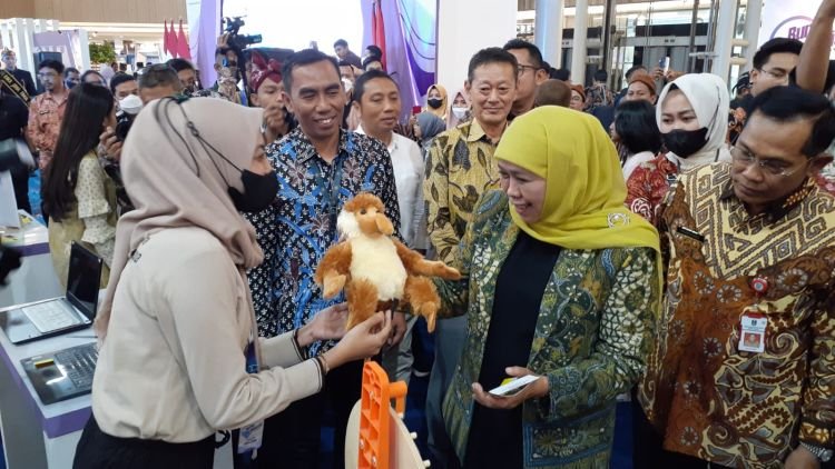 Gubernur Jawa Timur, Khofifah Indar Parawansa saat pembukaan Bursa Pariwisata Jatim 2023, Jumat, 3 Maret 2023 (Istimewa)