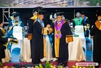 Pengukuhan guru besar dalam Rapat Terbuka Senat Akademik di Gedung Pertunjukan Sawunggaling, Kampus 2 Lidah Wetan, Surabaya, Selasa, 29 Oktober 2024 (dok. Humas Unesa)