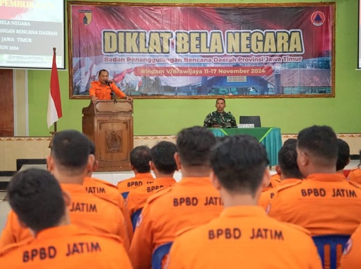 Pembukaan Diklat Bela Negara di Aula Sudirman Depo Pendidikan Kejuruan (Dodikjur) Rindam V/Brawijaya Malang, Jl. Suropati No. 1, Kec. Klojen, Kota Malang, Senin (11/11/2024).