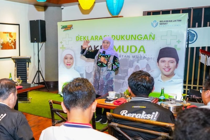 Deklarasi dukungan untuk pasangan calon gubernur dan wakil gubernur Jawa Timur nomor urut 2, Khofifah Indar Parawansa dan Emil Elestianto Dardak, di Surabaya, Selasa (12/11/2024).