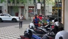 Parkir di kawasan Jalan Tunjungan Surabaya (dok. Pemkot Surabaya)