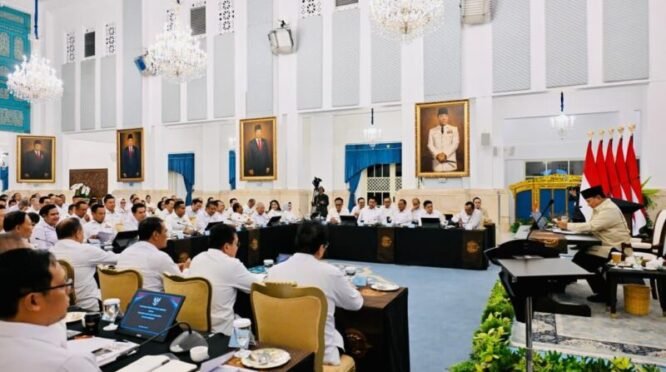 Presiden Prabowo Subianto dalam arahannya pada pertemuan dengan pengusaha Kadin pusat dan daerah seluruh Indonesia Istana Negara, Jakarta, Jumat (31/7/2026). Foto: Biro Pers Setpres